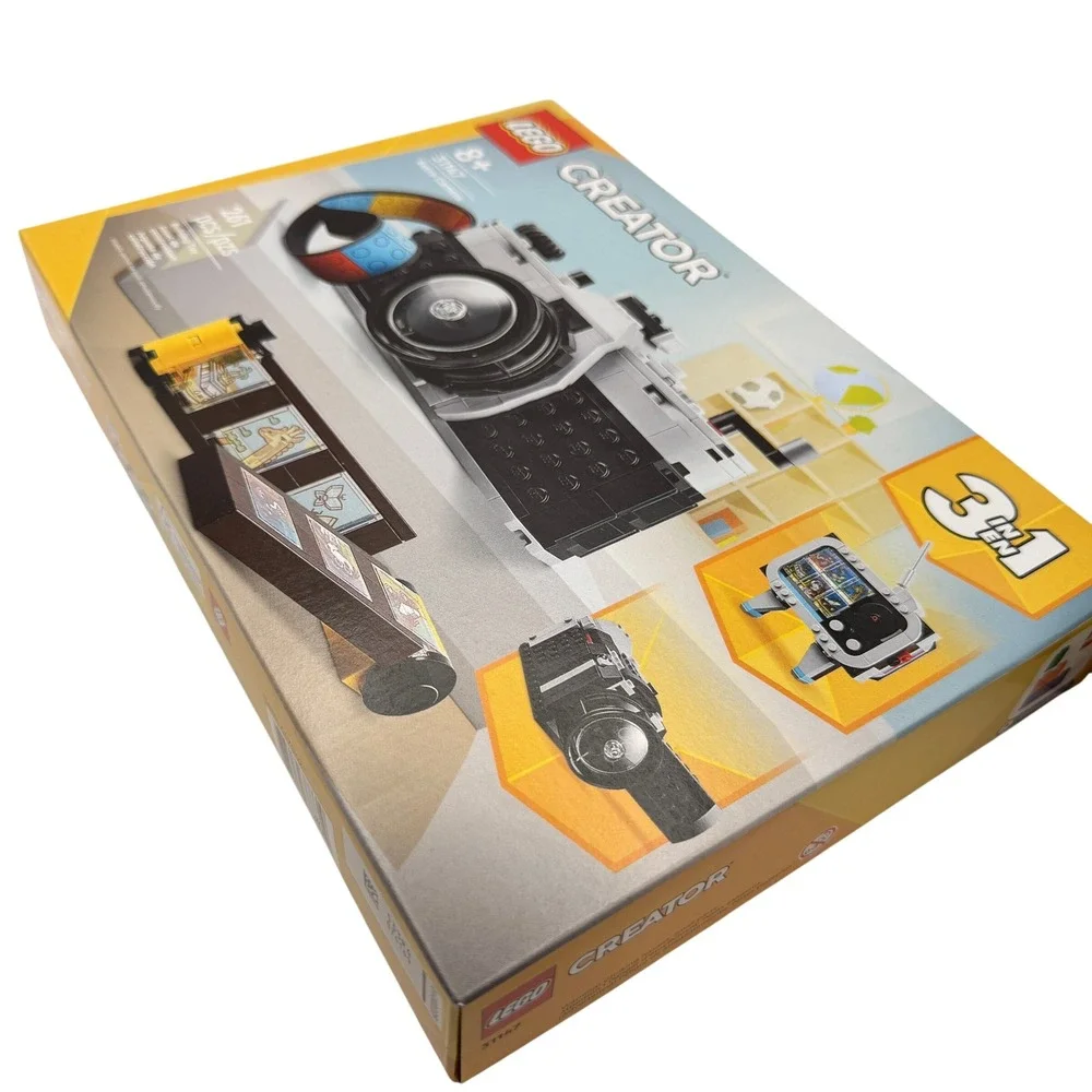 LEGO Creator Retro Camera 3-in-1 Set 31147 Building Toy 261pc Retro Hobby Photo